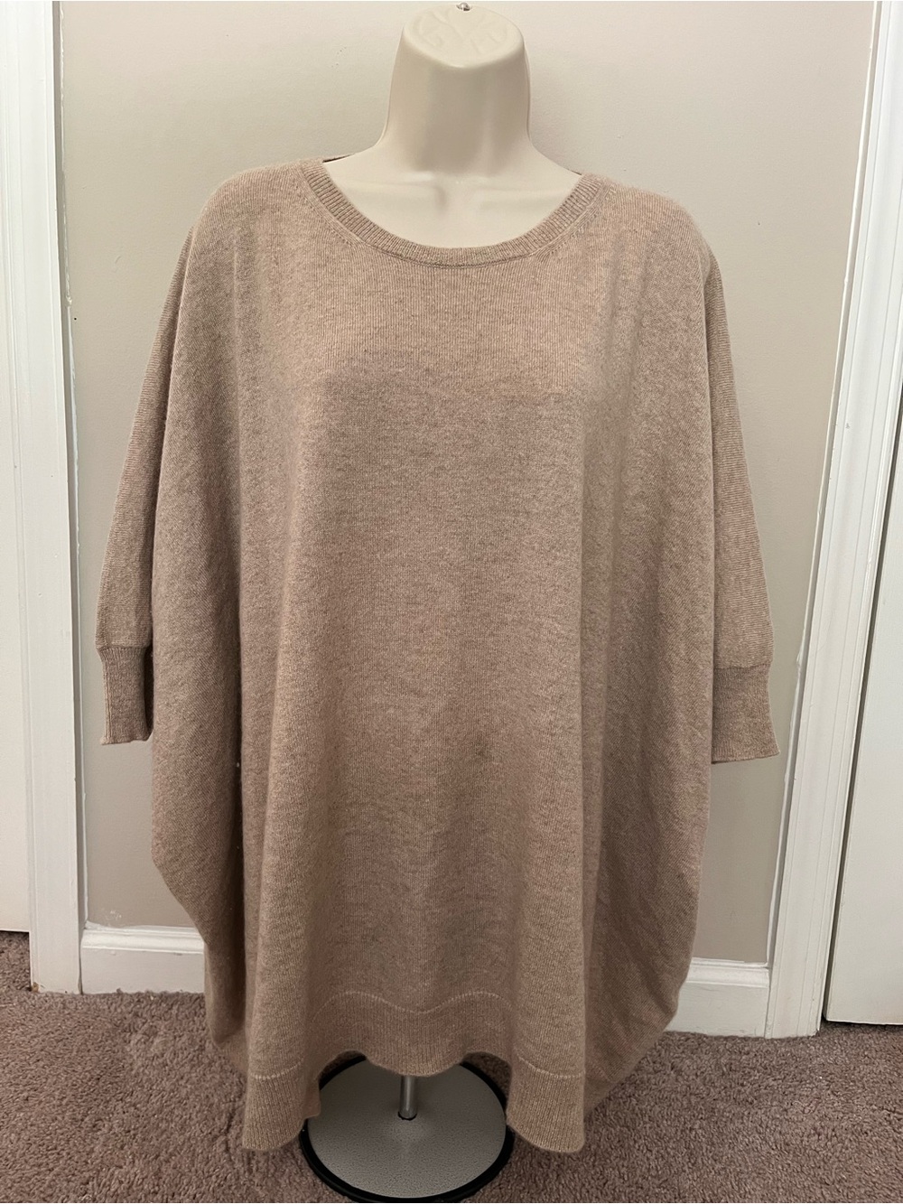 Malo Cashmere Italian Luxury Cashmere oversized beige Sweater size Large